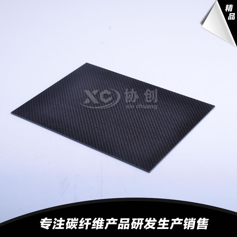 為什么市場上面t300碳纖維價格差異很大？